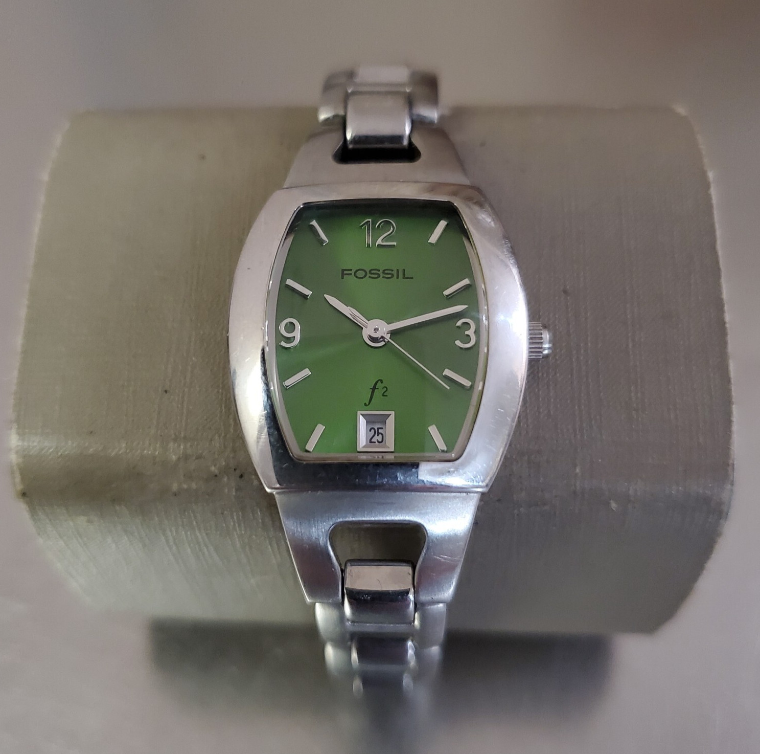 Fossil F2 Women’s Watch Green Dial Analog Quartz Date ES-9975 6 inch 22 mm