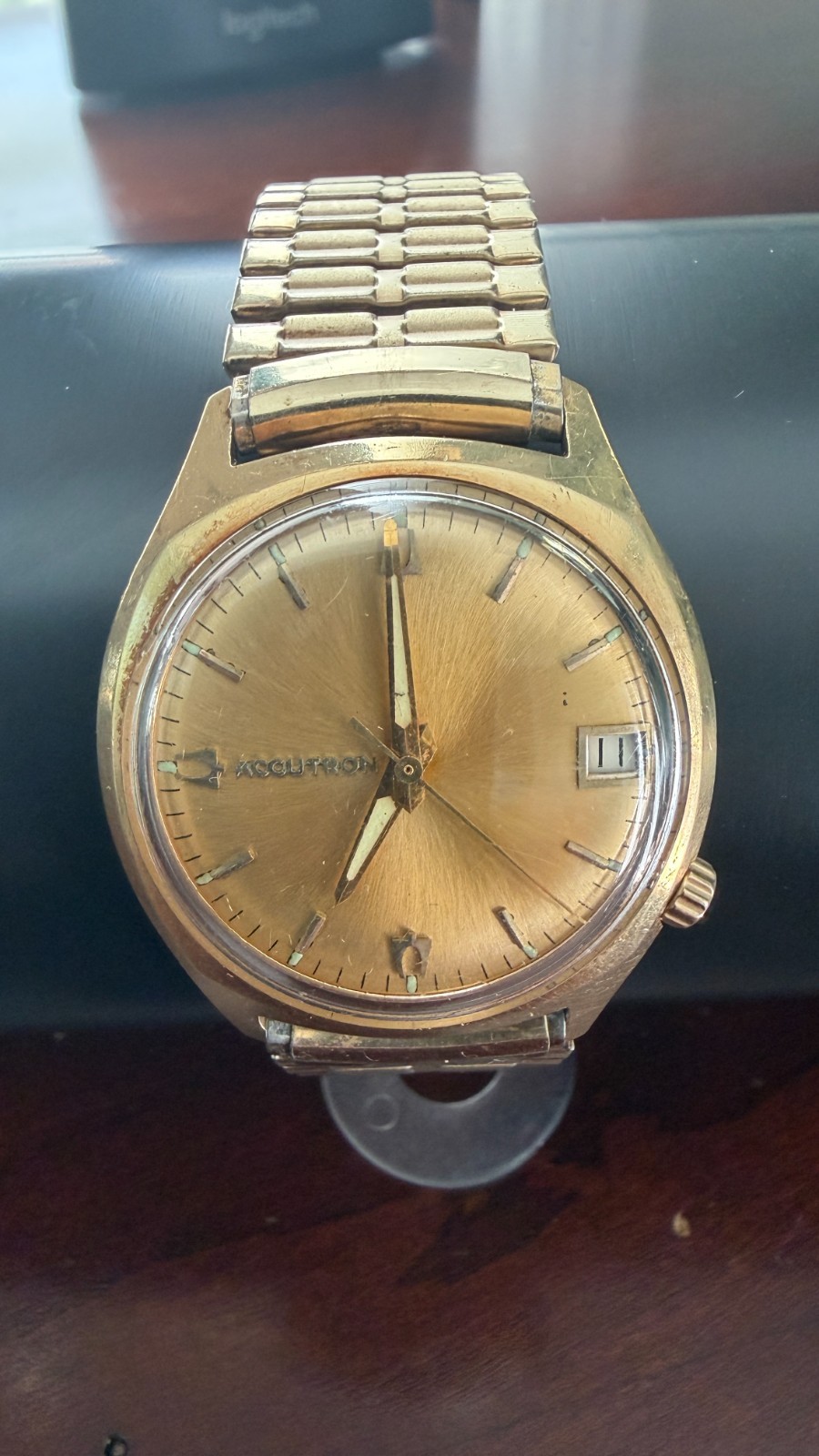 Bulova ACCUTRON 14KT Solid Gold Case M6
