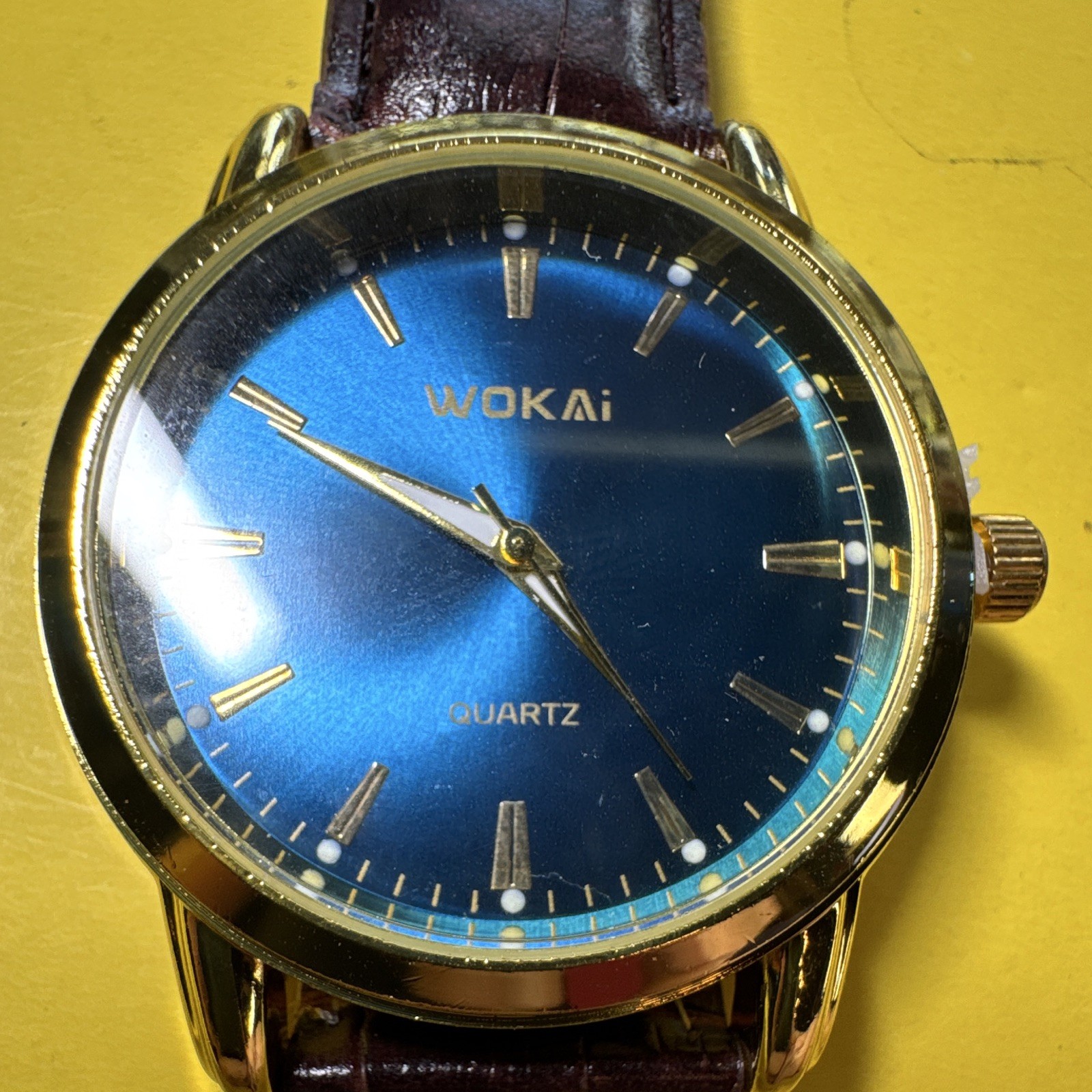 WOKAi Quartz Analog Wristwatch Blue Sunburst Dial Gold Tone 35mm Brown Leather