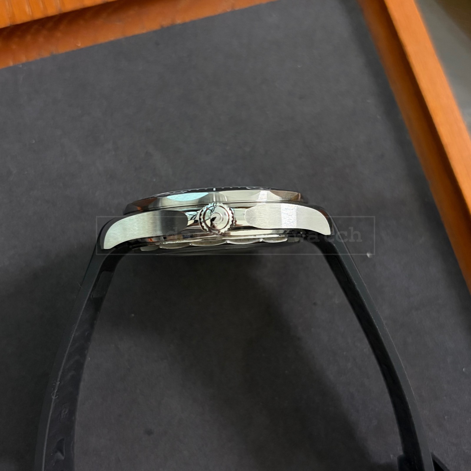 Omega Seamaster Diver 300 M Full Set +Rubber 210.30.42.20.04.001 210.30.42.20.04