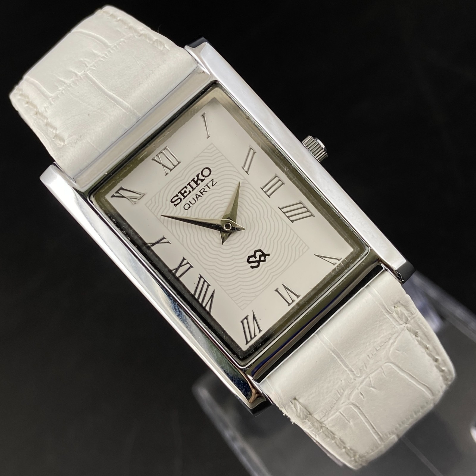 Vintage Seiko Slim Tank Quartz Men White Dial Dress Watch-Free DDP Shipping