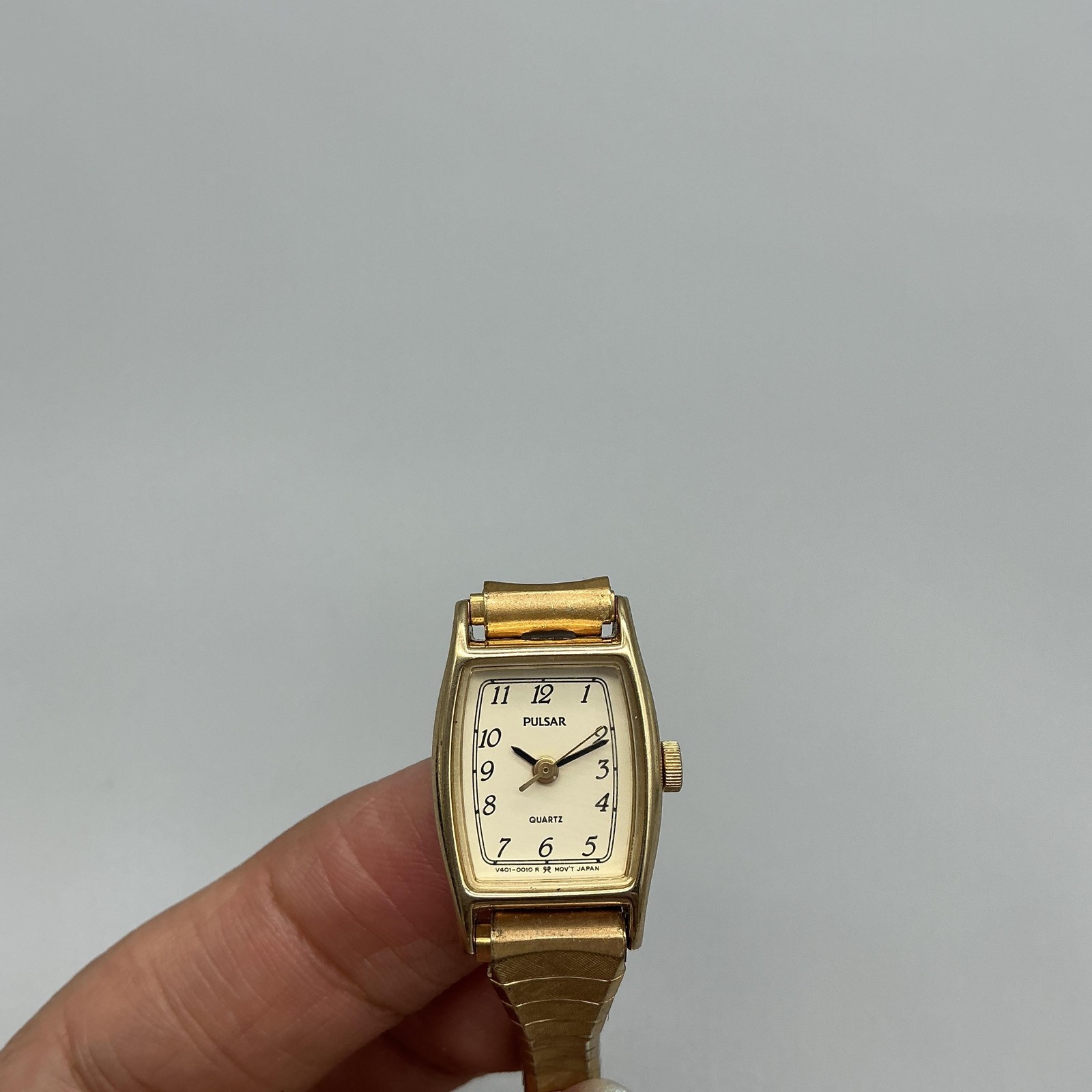 Pulsar V401-5000 Womens Watch 16mm Gold Tone Stretch Band New Battery