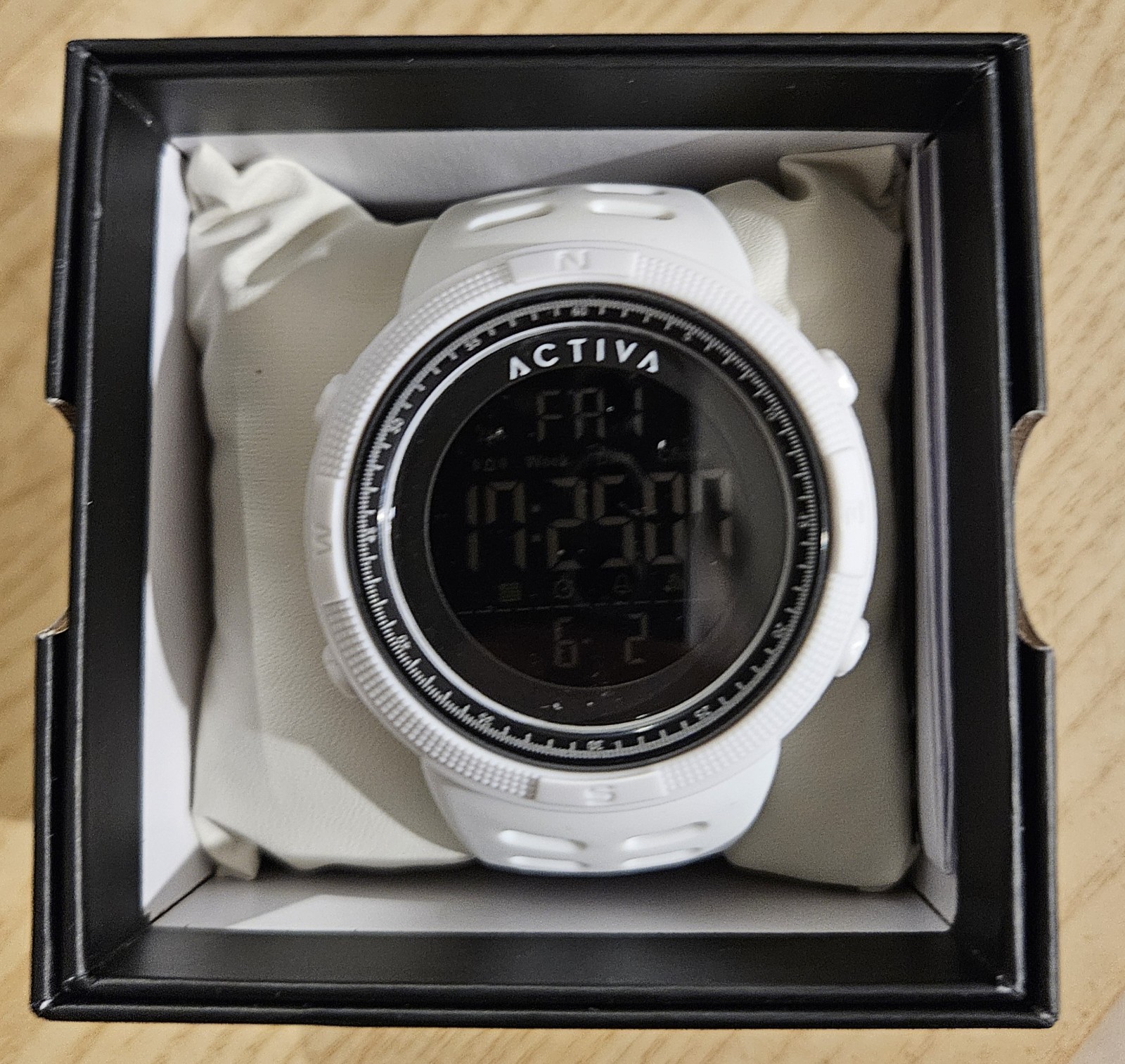 Activa x Invicta Men’s Digital Sport