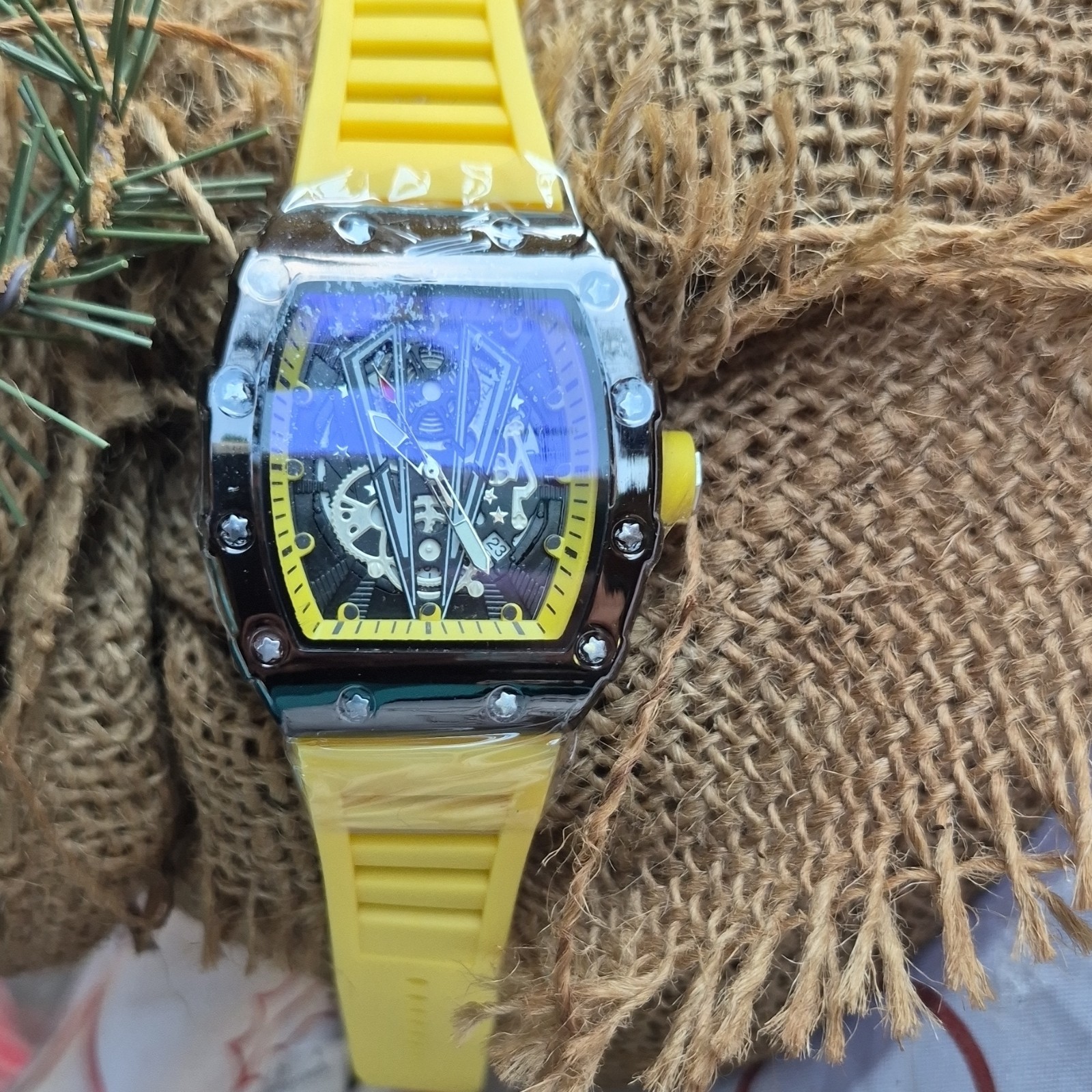 Sports Skeleton Dial Wristwatch Yellow Rubber Band Date Indicator Analog