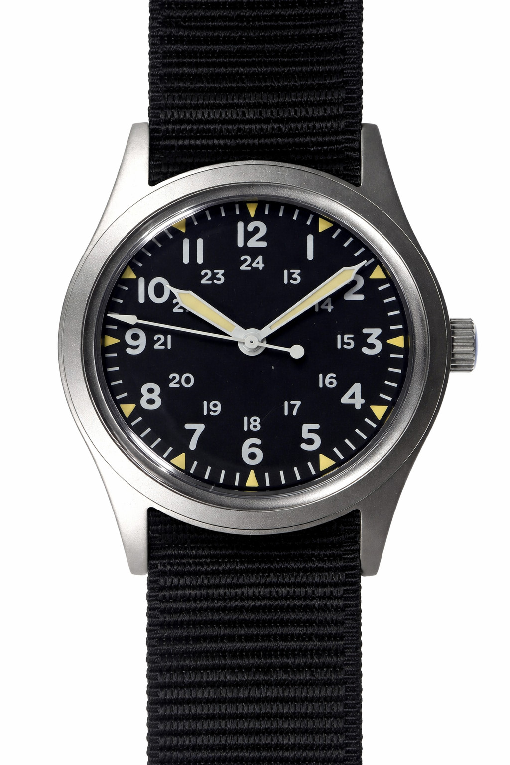 A Vietnam-War Classic — 17 Jewel Handwound Mechanical Watch with Acrylic Crystal