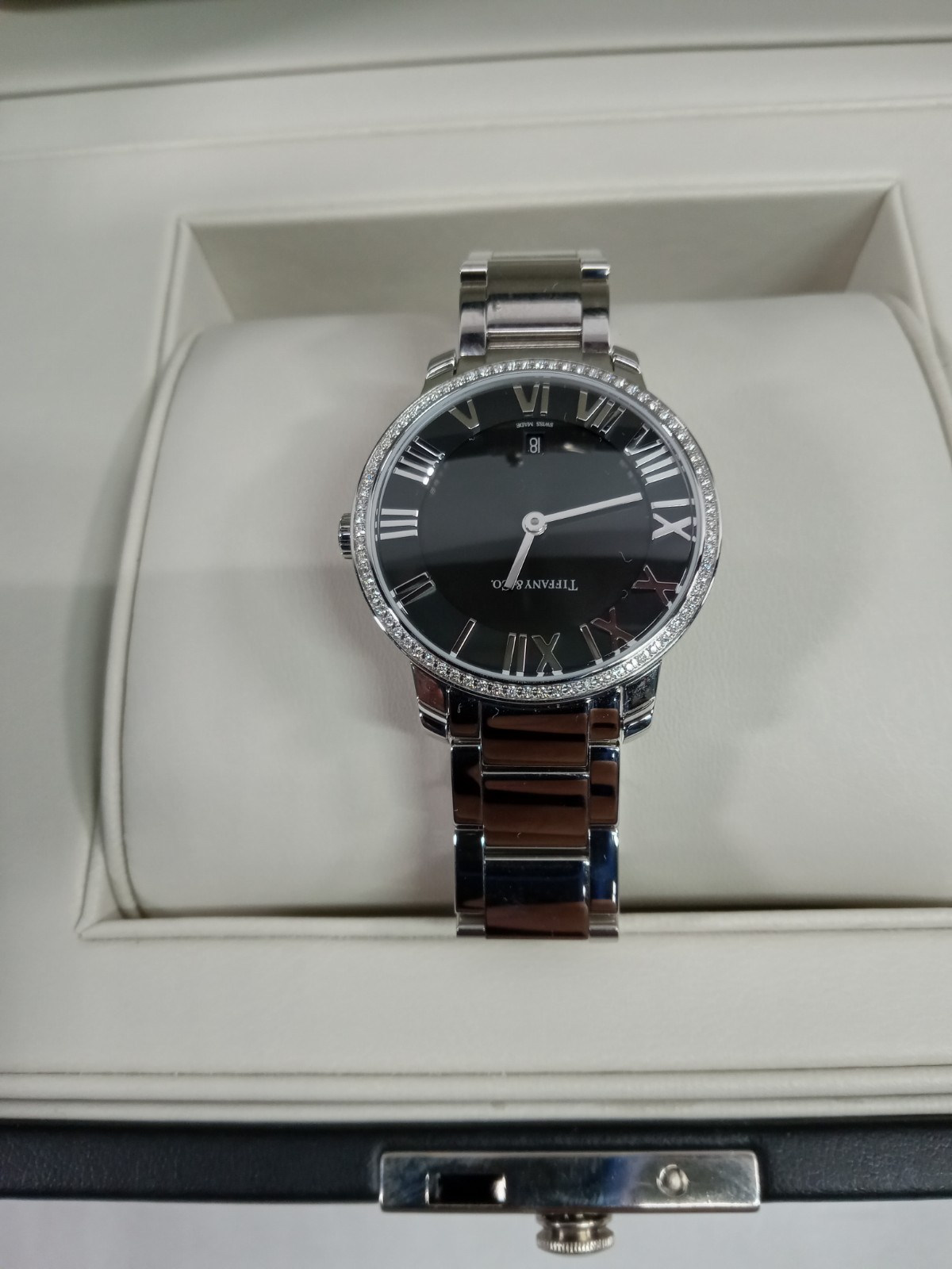 Tiffany & Co Ladies Atlas 2-Hand 31mm Diamond Quartz Steel Watch