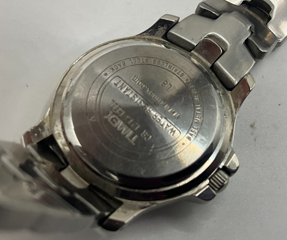 Vintage Guess Waterpro womens watch, light wear/use, looks sand runs good, nice