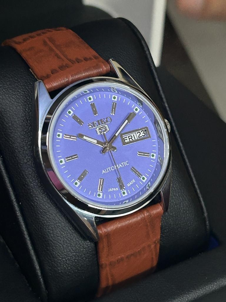 Vintage Seiko Refurbished Purple Dial Day / Date Men’s Wrist Watch Japanese