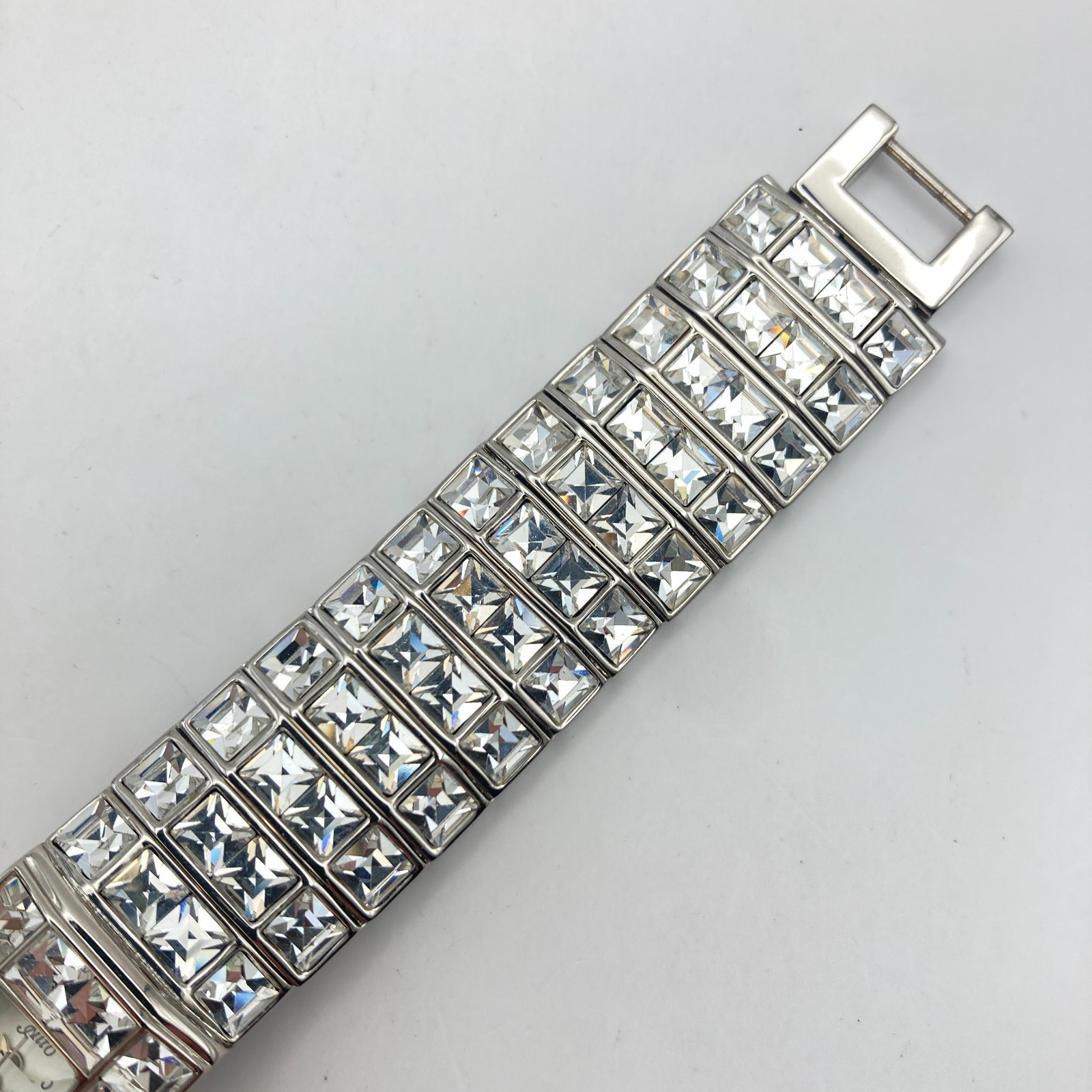 Alto Womens Watch Silver Tone Crystals Bling 19mm Faceted Crystal New Battery 7″