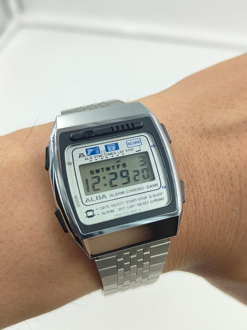 Vintage Rare ALBA GAME Y760 5000 digital wristwatch