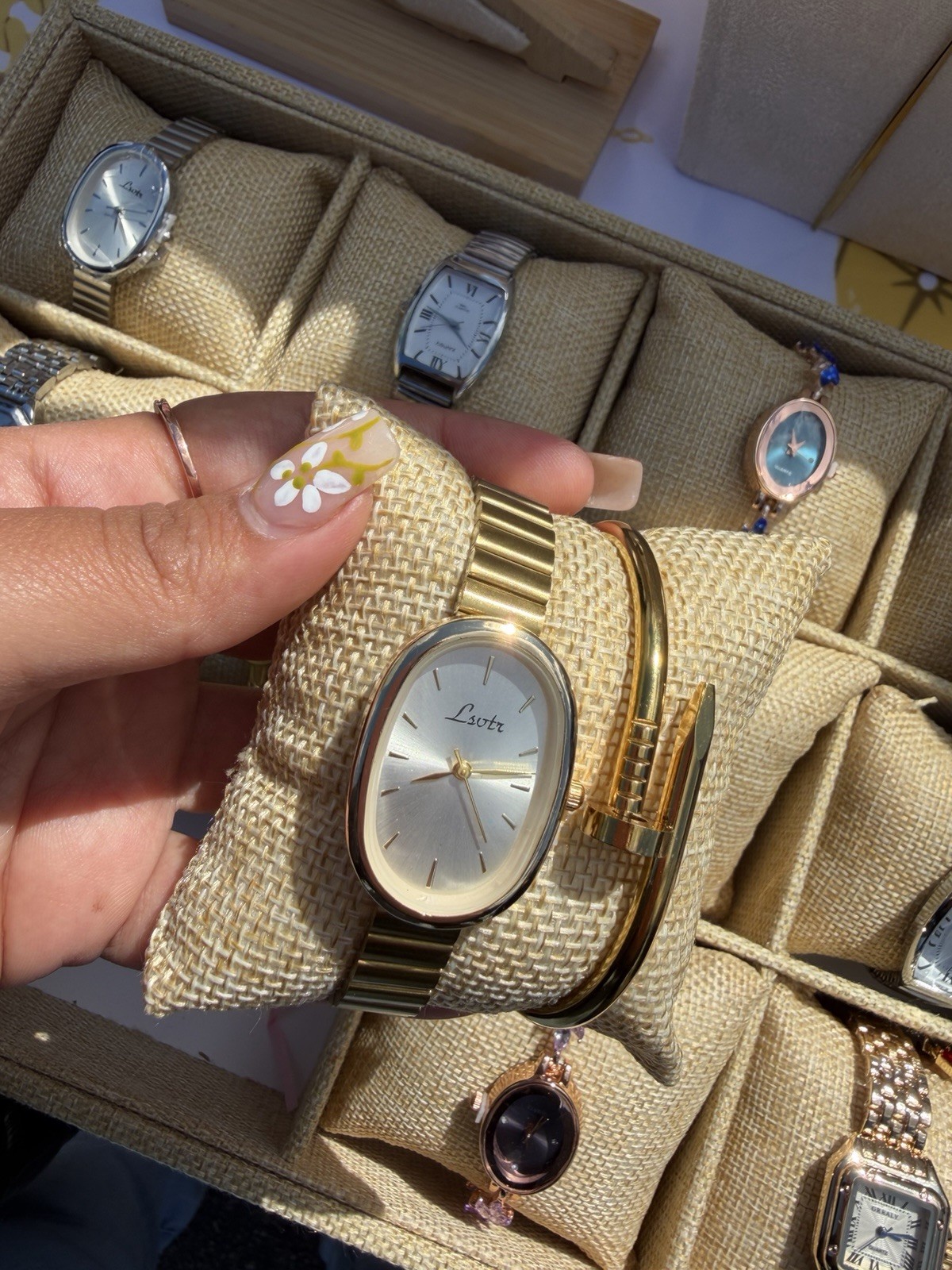 Lsotr Gold Oval Analog Women’s Bracelet Wristwatch Metal Dress Formal
