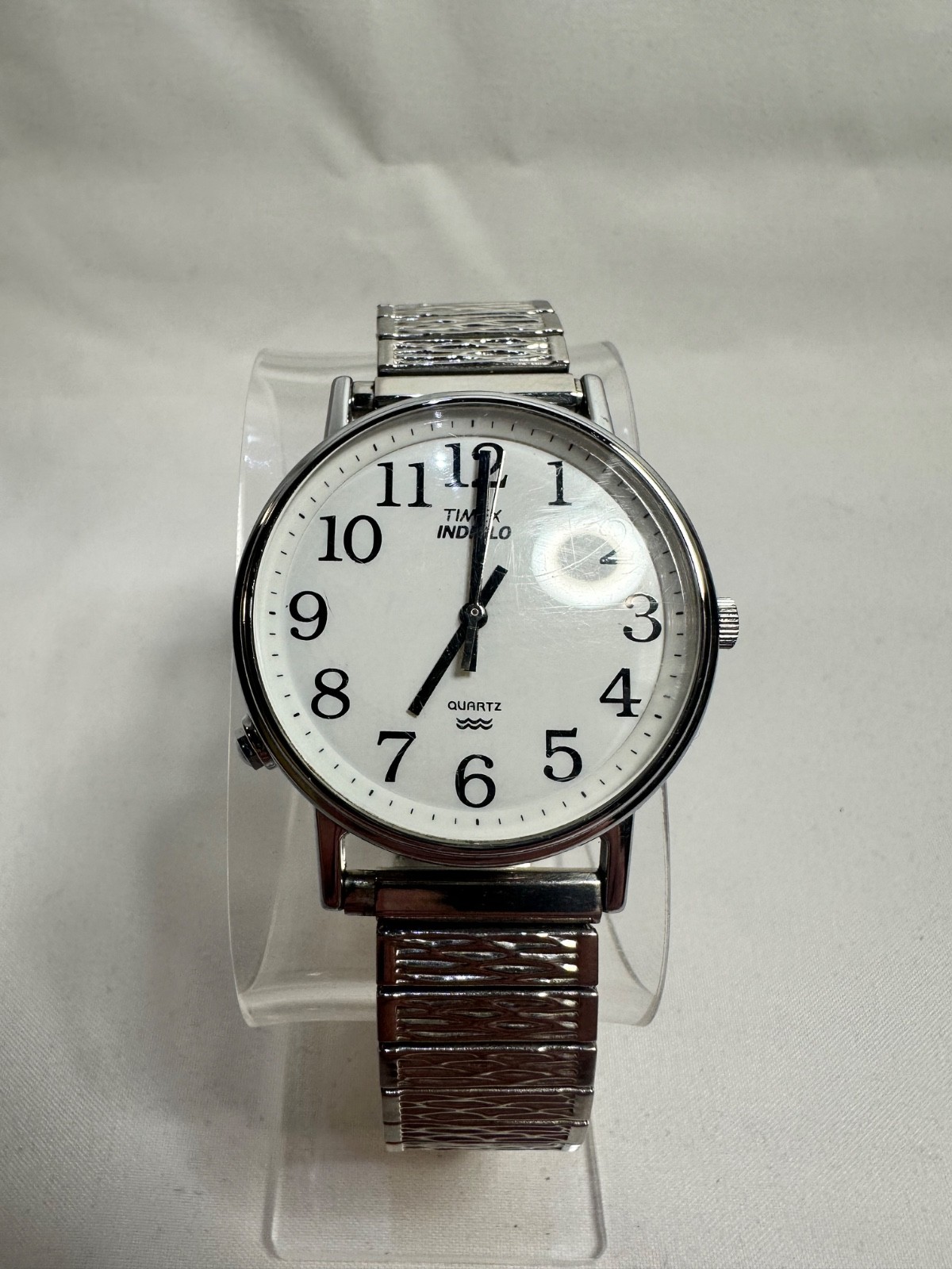 vintage timex indiglo quartz mens watch silver tone white dial