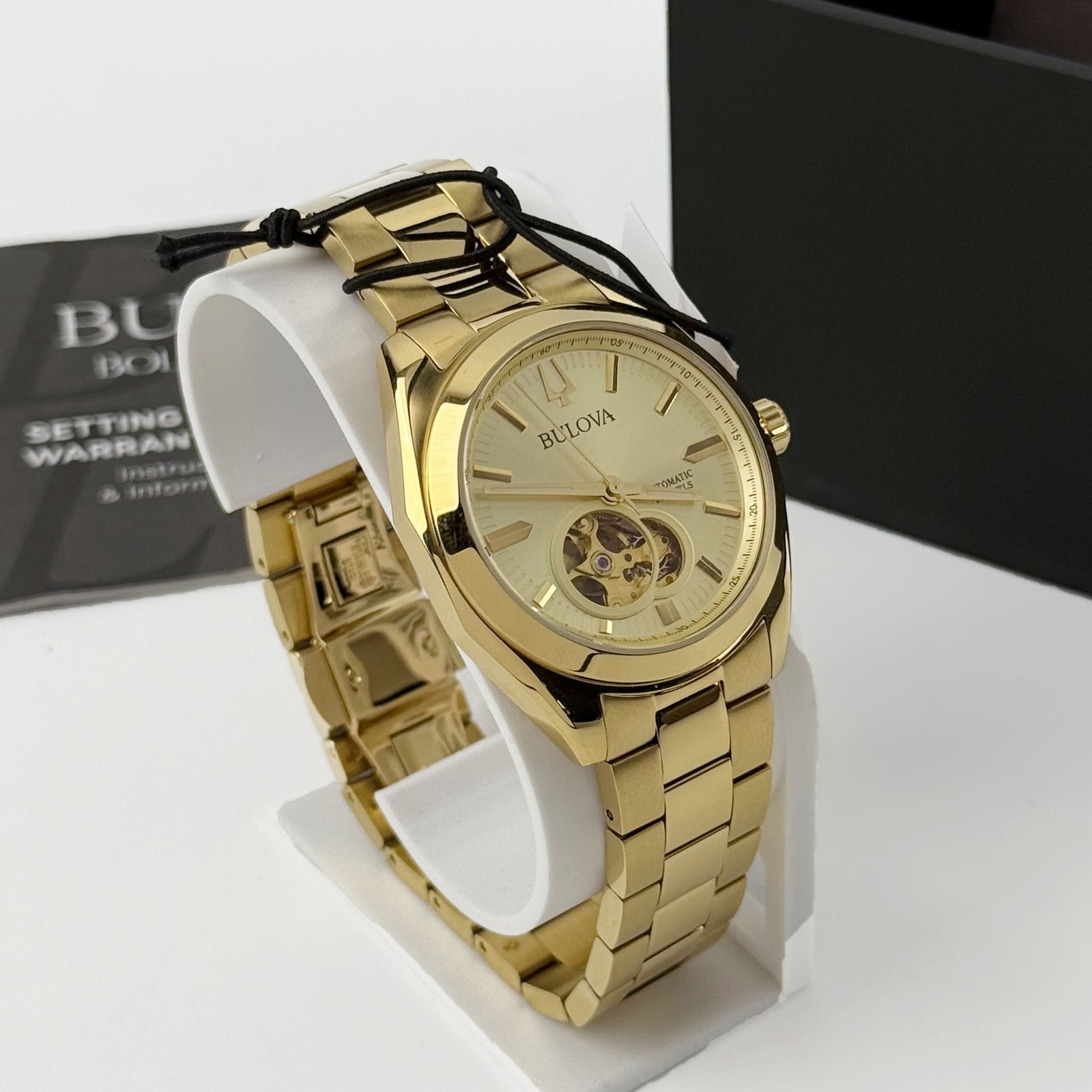 Bulova Surveyor 97A182 Gold Tone Dial Automatic Men’s Classic Watch 39 MM