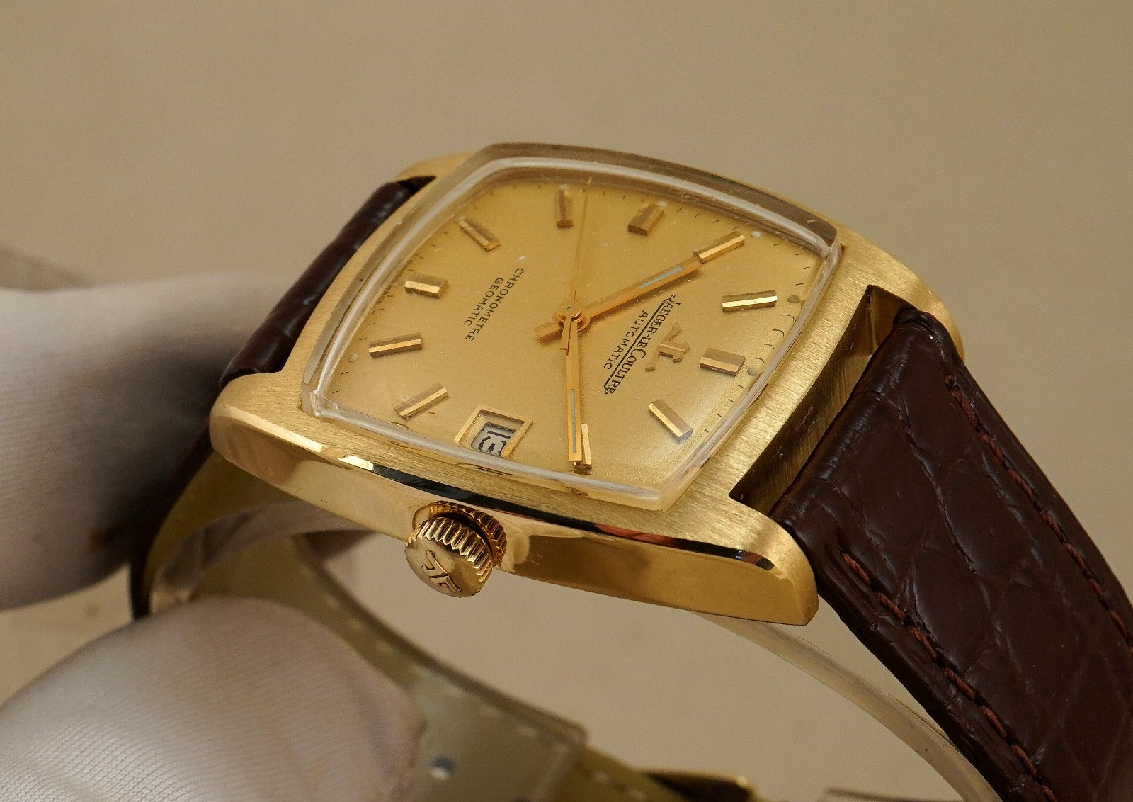 VINTAGE JAEGER-LECOULTRE GEOMATIC TONNEAU E560 18K GOLD ORIGINAL FULL SET 1970’S