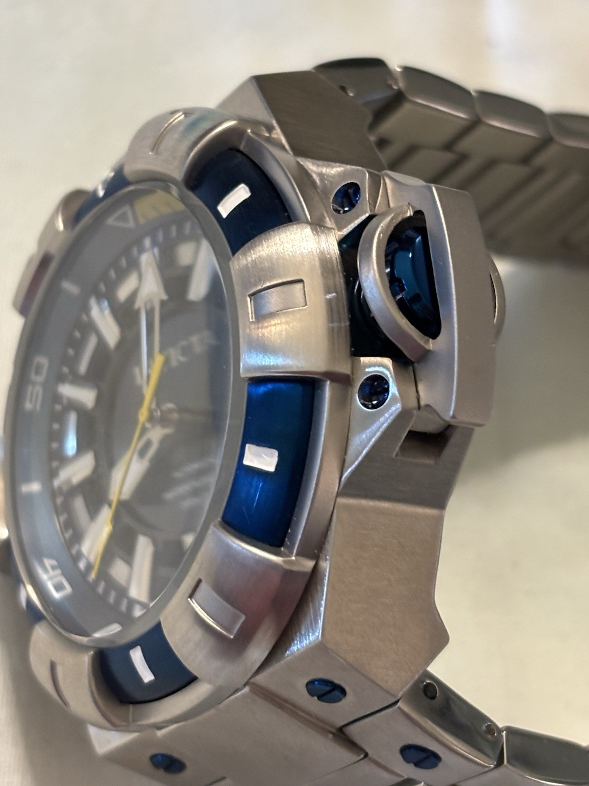 Invicta Akula Reserve Men’s Automatic Watch model 31816
