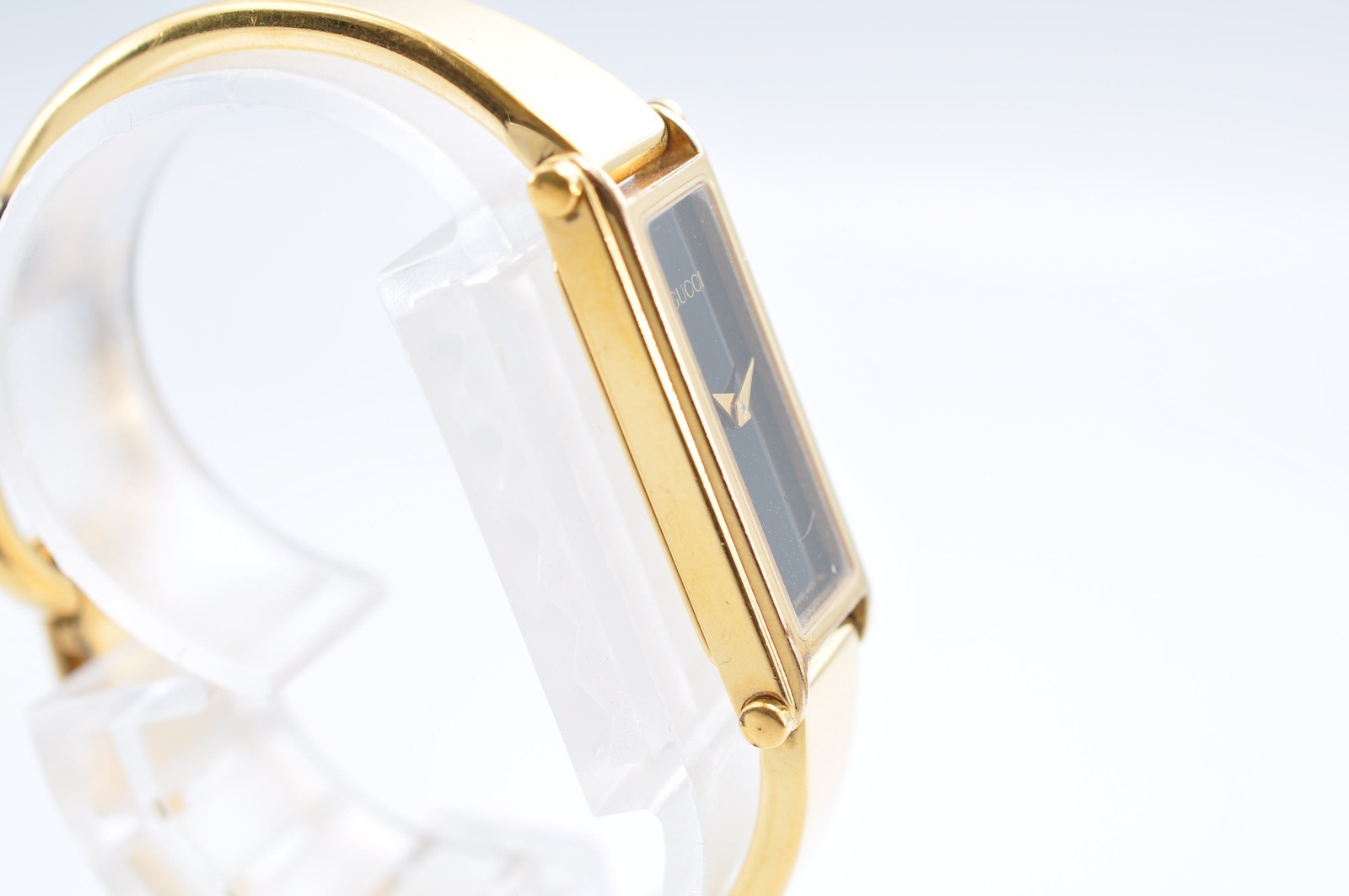 GUCCI 1500L Bangle Quartz Analog Square Gold Black Watch w-12232