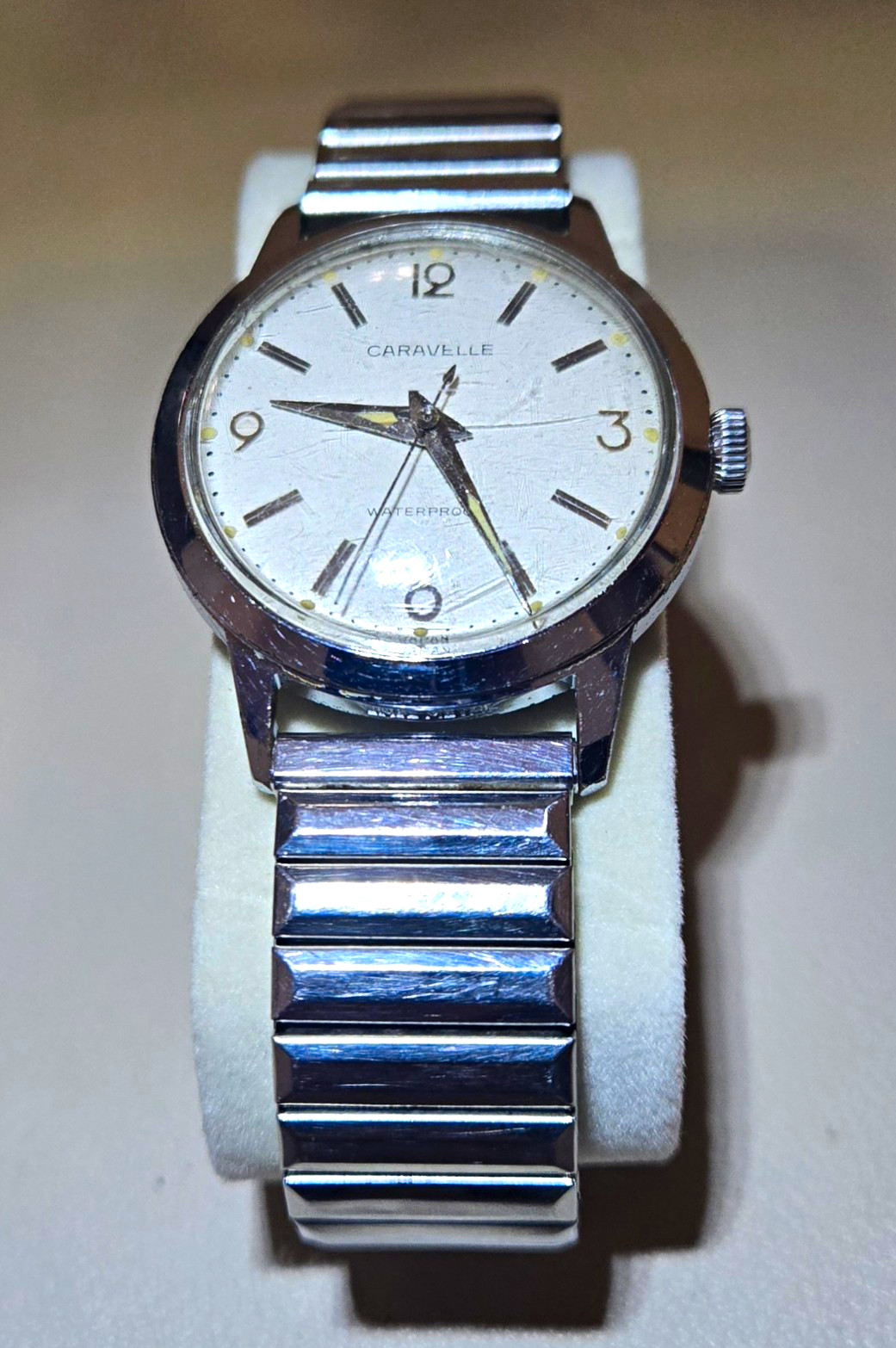 Caravelle Men’s Vintage Manual Wind Watch White Dial Silver Bracelet 33mm