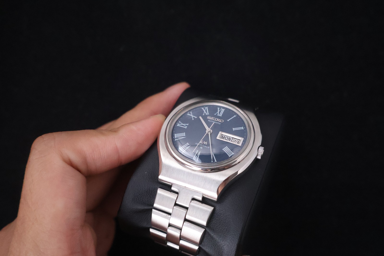 [Serviced] Rare Vintage 1971 Seiko Lord Matic LM Blue Roman 23 Jewels 5606-7120
