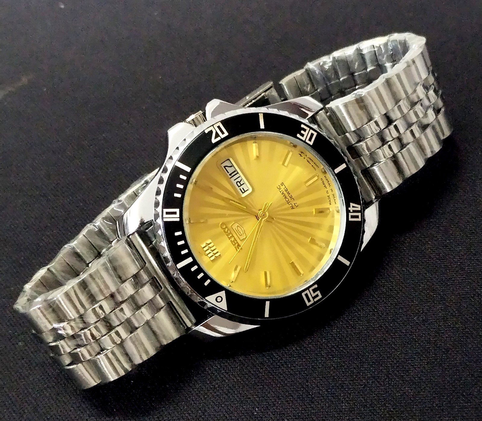 Vintage Seiko 5 Automatic Watch for Men Golden Dial Excellent Condition
