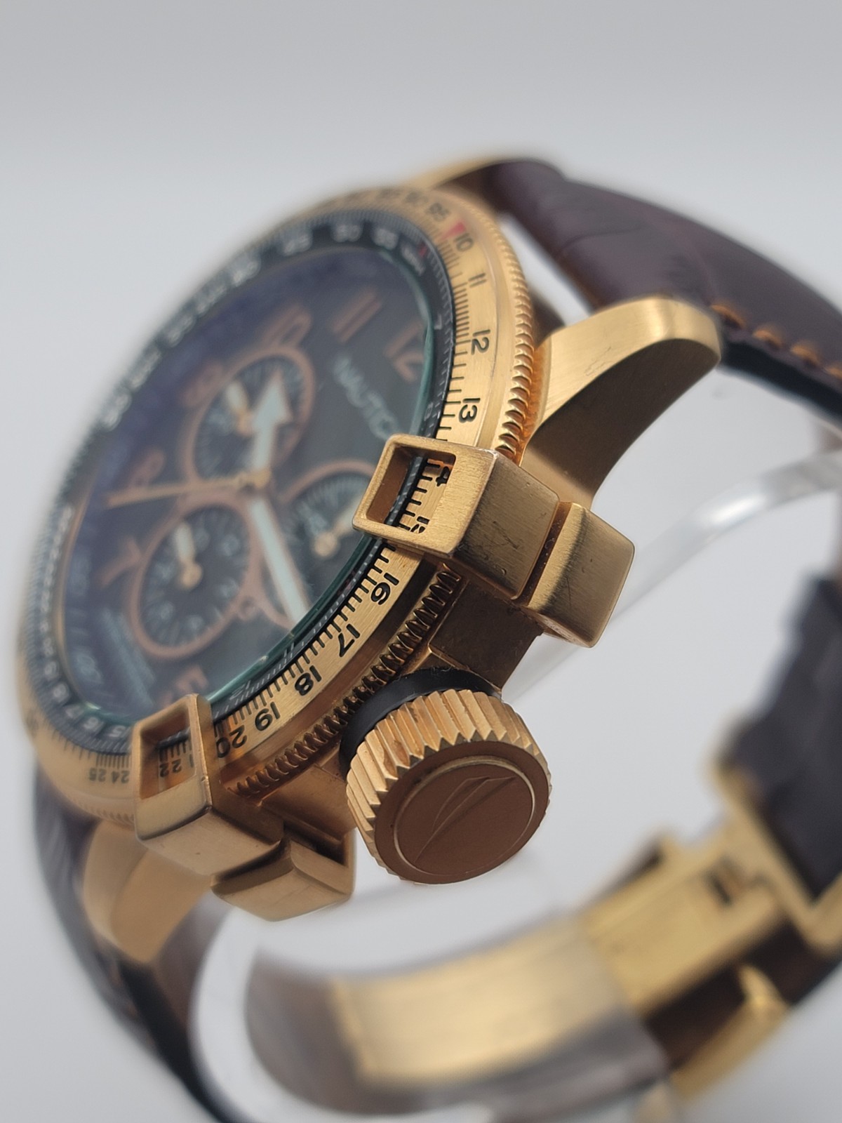 ​Nautica Flight Chronograph A31502 – Swiss Movt, 200m, Slide Rule Bezel, Leather