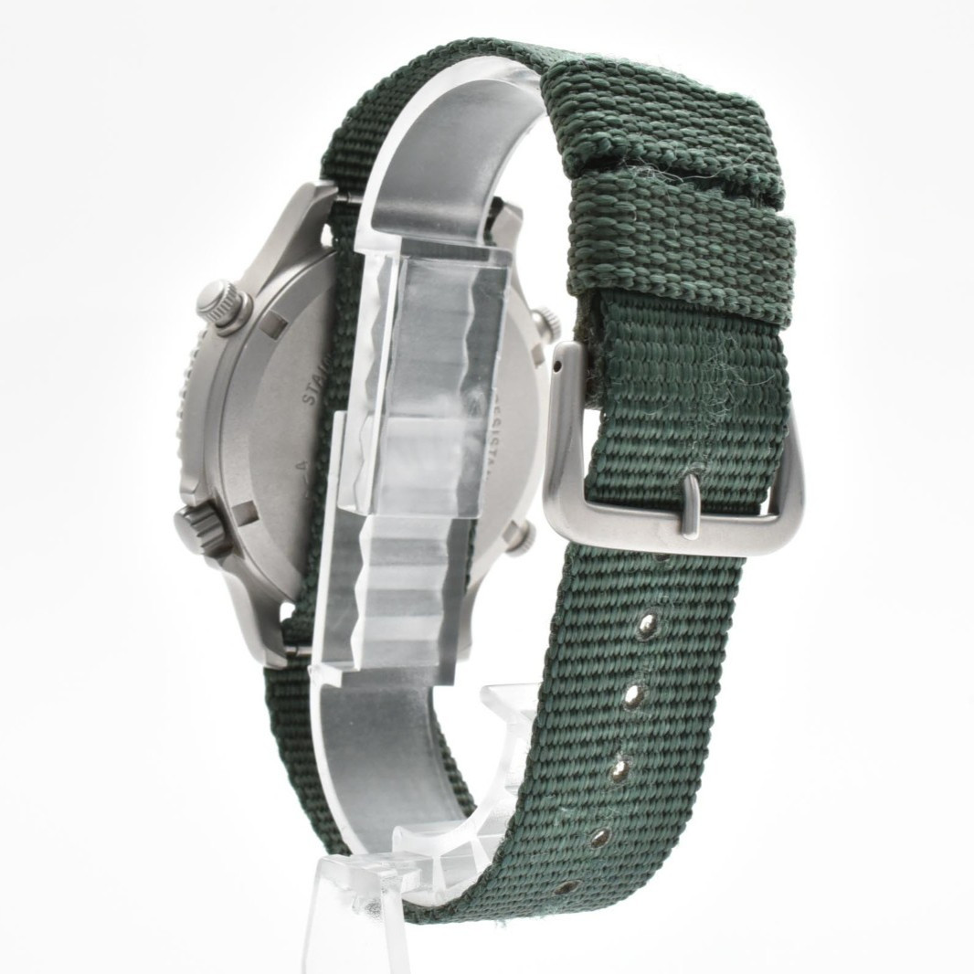 Casio Timber Cruiser TIC-4 Quartz Chronograph Near MINT Black Dial 38mm Green