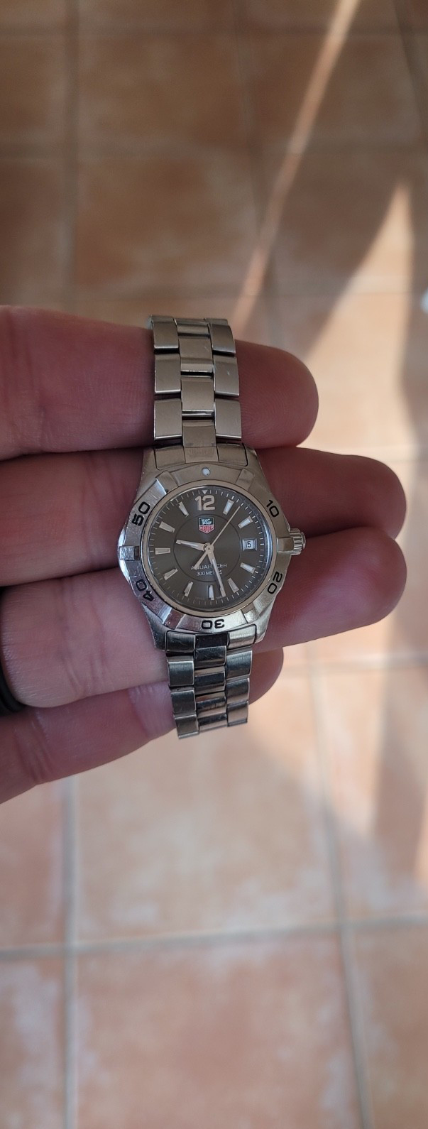 TAG Heuer WAF141E.BA0823 Womens Aquaracer Series Quartz Watch Gray Silver 300M