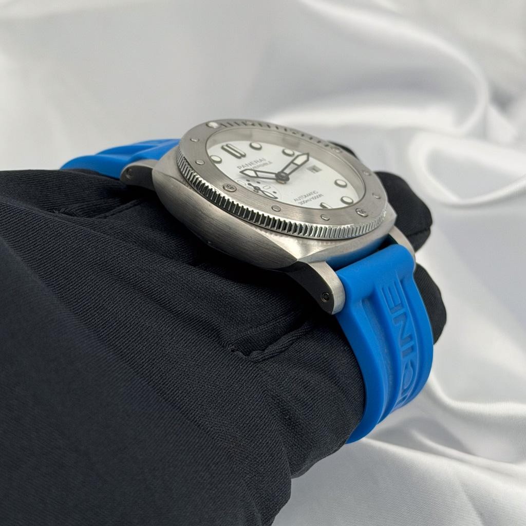 Panerai Luminor Submersible 1950 Bianco PAM02223 42mm 3 Days Steel Box & Papers