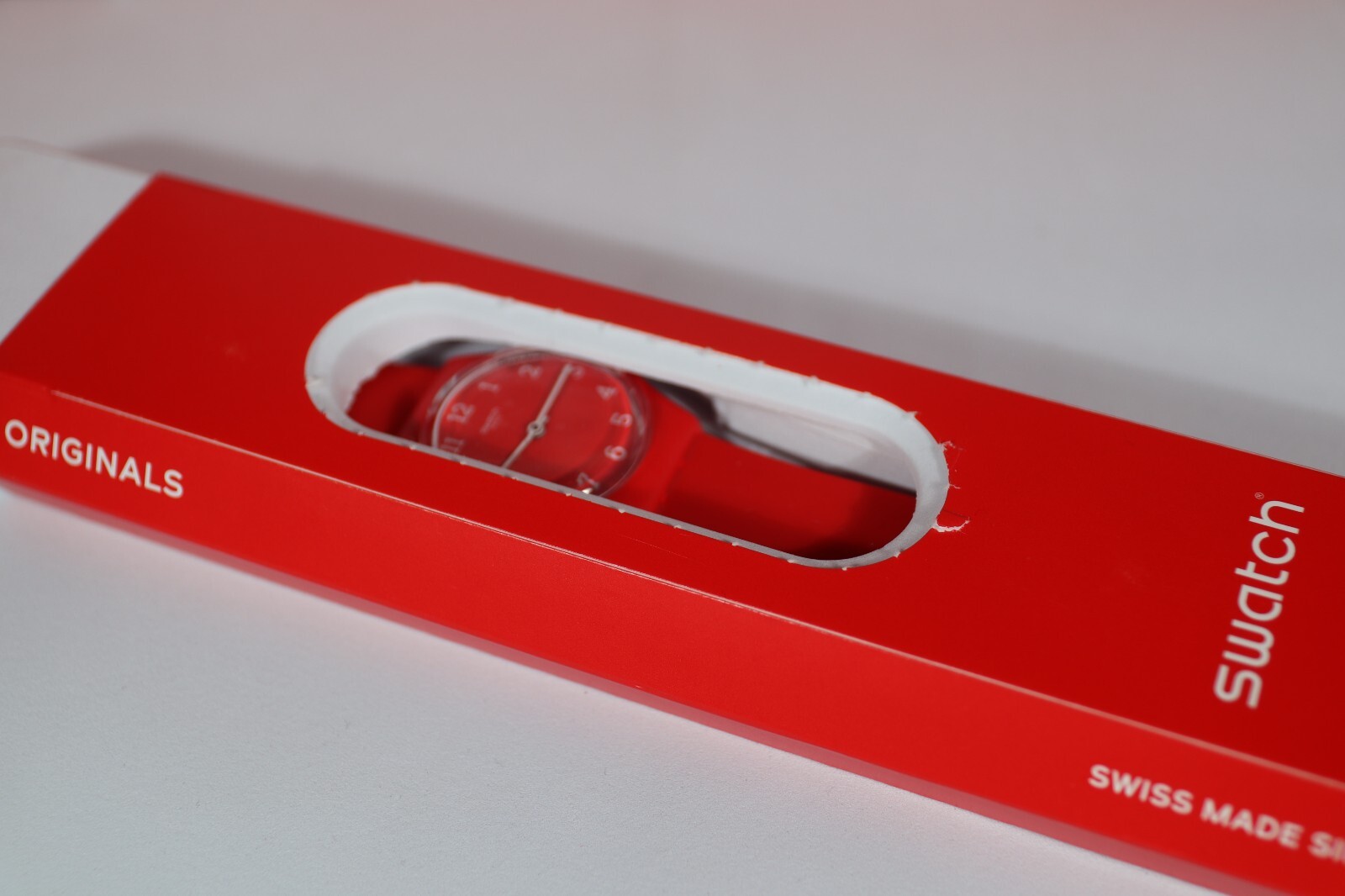 New Rare Limited Swiss Made Swatch SUNETTY GR175 Red Silicone Matte Strap 34mm