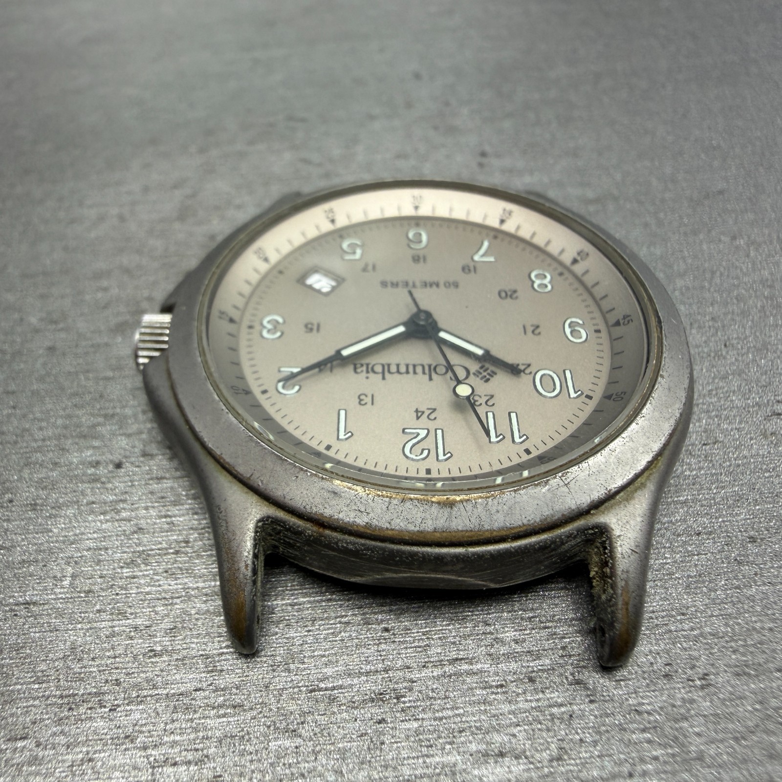 Columbia Watch Men 38mm Gray Dial Silver Tone Date Round CL-1204 New Battery