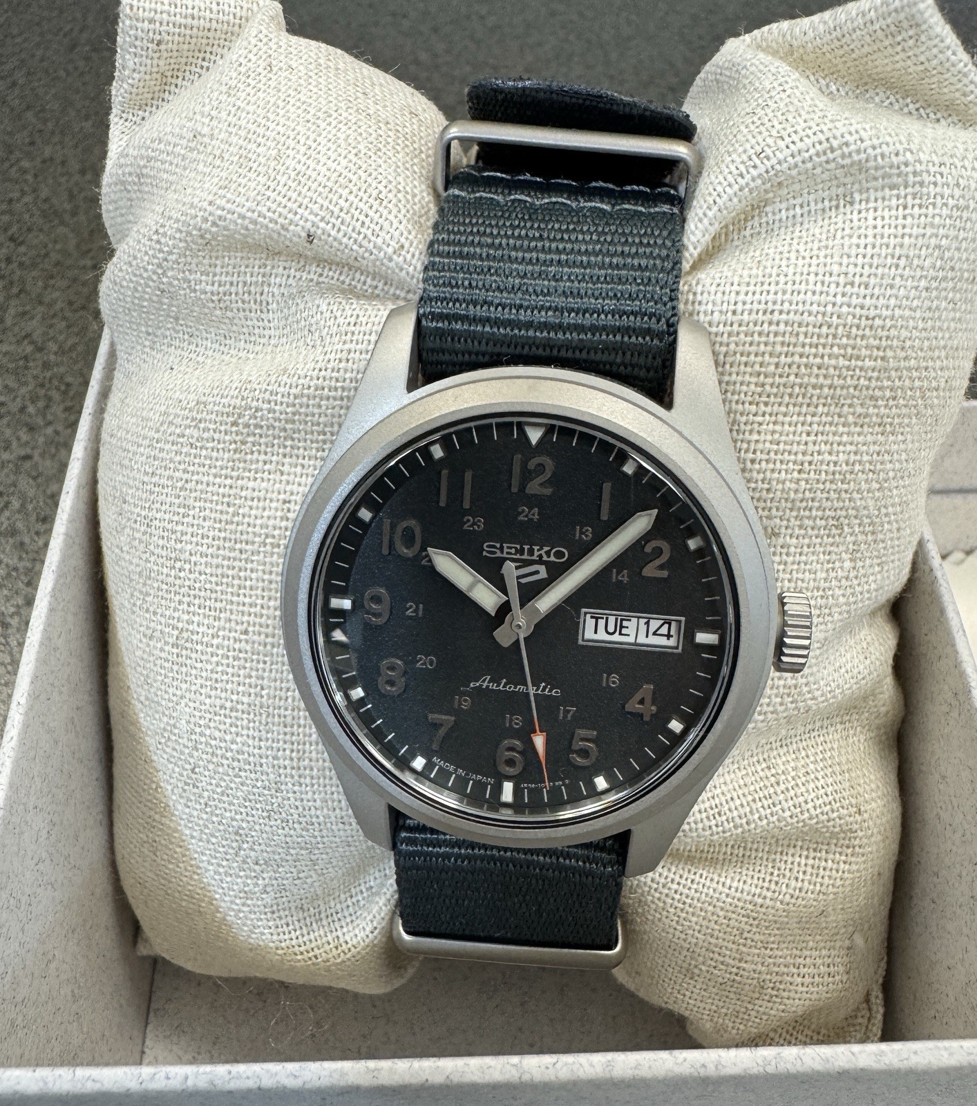 Seiko 5 Automatic Watch Day Date grey dial Nylon Band SRPG31 Made In Japan New