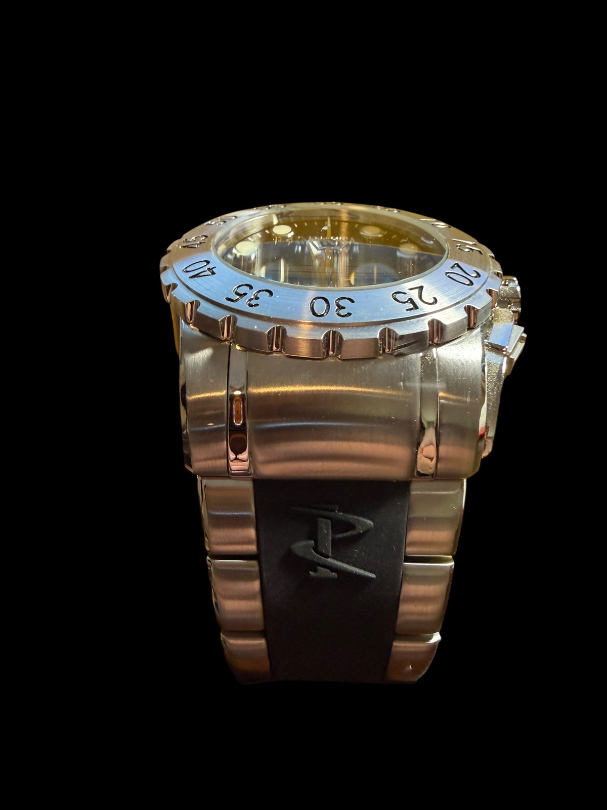 Invicta Reserve Chronograph Men’s Quartz Watch Stainless Steel Black Dial Box