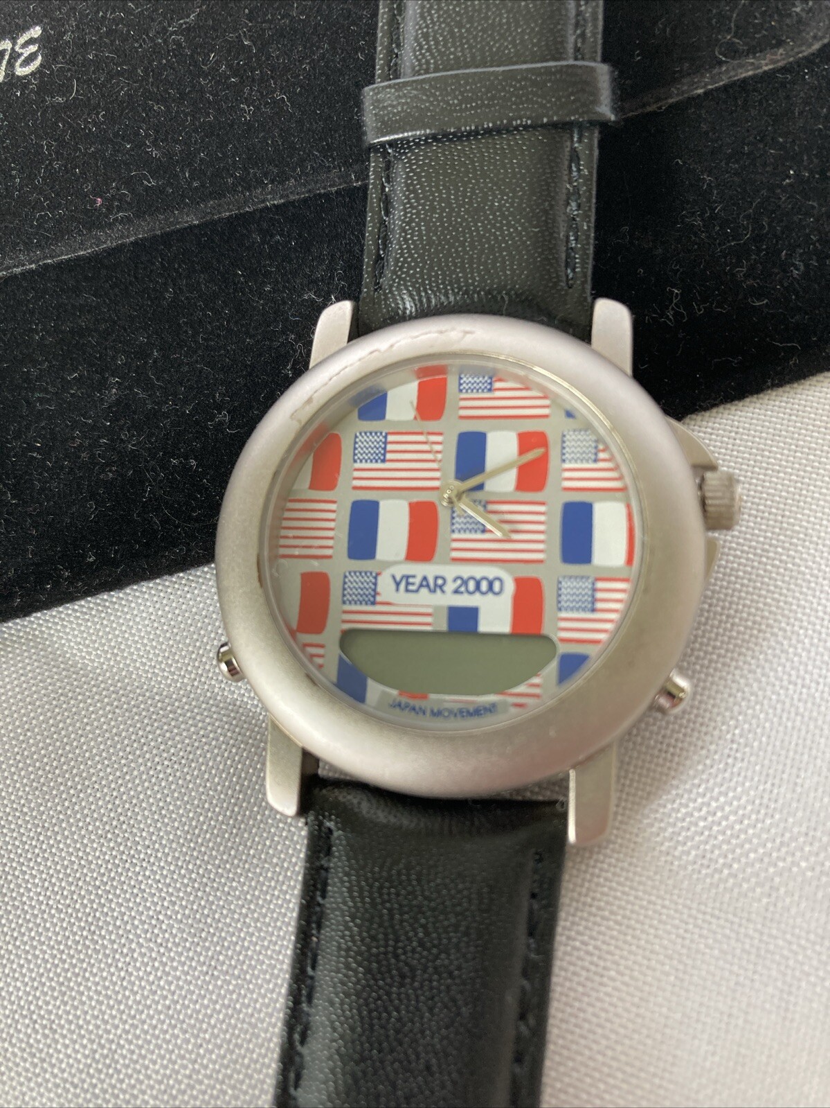 Year 2000 Wrist Watch 1.5″ Red White Blue France & USA Flags Black Leather Strap