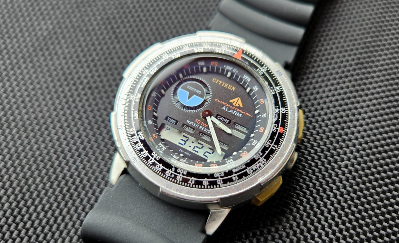 Citizen Wingman Chronograph 10 bar ana-digi 8945-087623 y