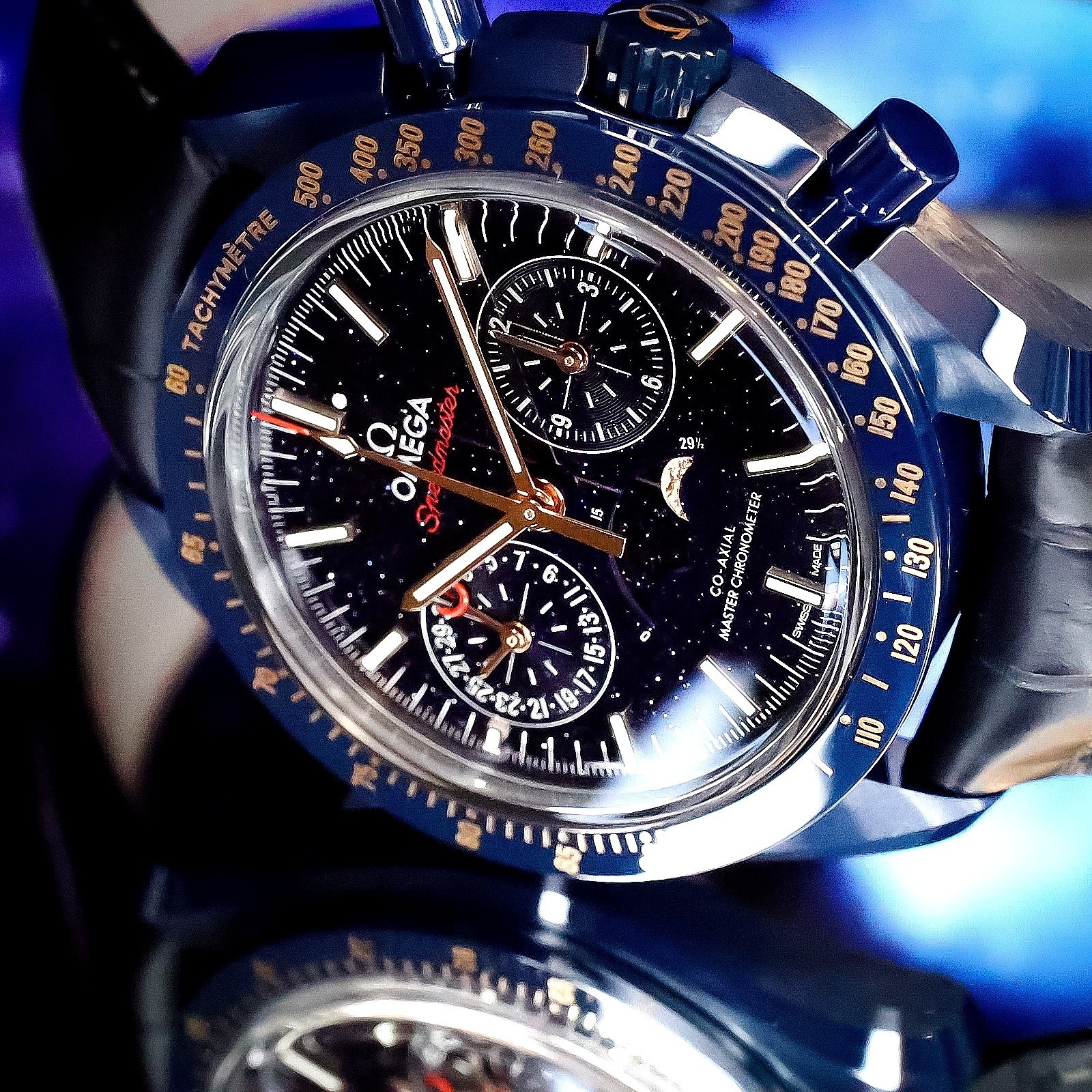 OMEGA Speedmaster Moonphase 304.93.44.52.03.002 Blue Side Of The Moon Full Set