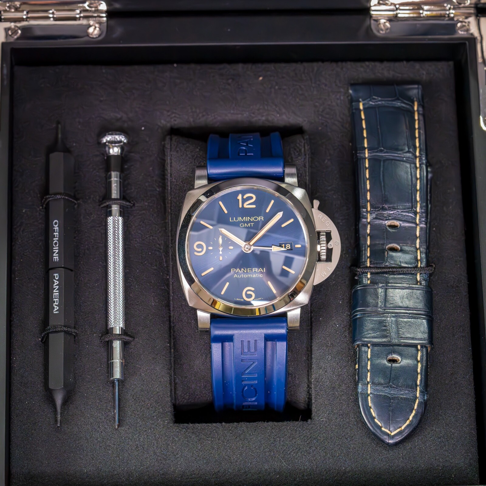 Panerai Luminor 44mm Box and Papers Blue Dial Rubber & Leather Strap – PAM01033