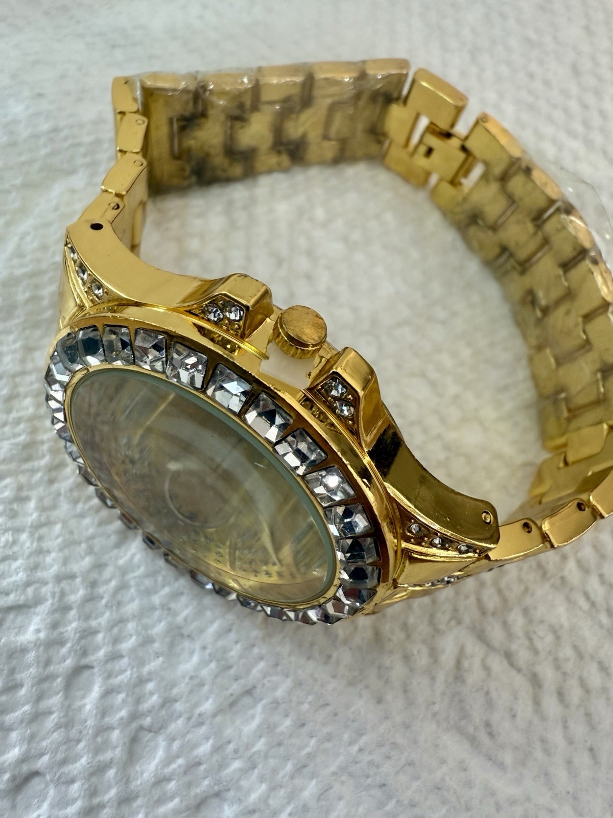 DZG Fashion Watch Men’s Quartz Movement Designer Style Watch