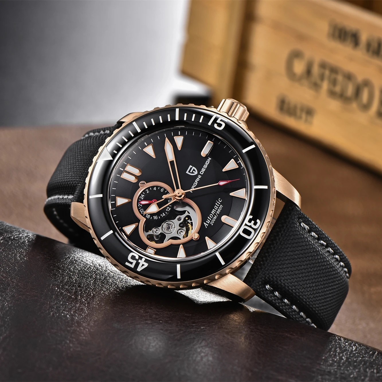 Pagani Design pd-1674 Men’s Automatic Dive Watch Sapphire NH39A 200M Luminous