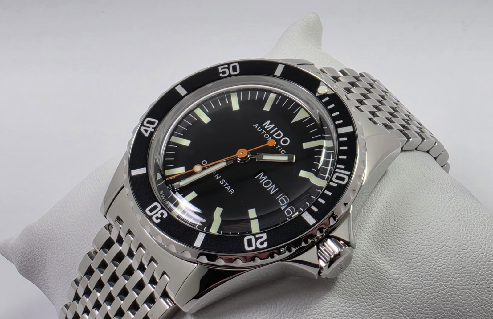 Mido Ocean Star SWISS Automatic Black Dial Men’s Diver Watch M0268301105100
