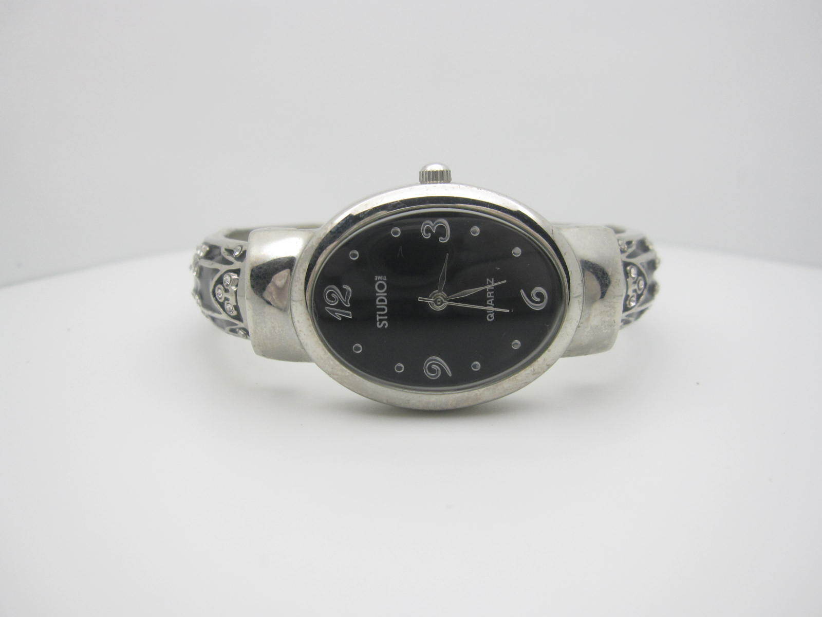 Women’s Studio Time Analog Dial Formal Watch (B454)
