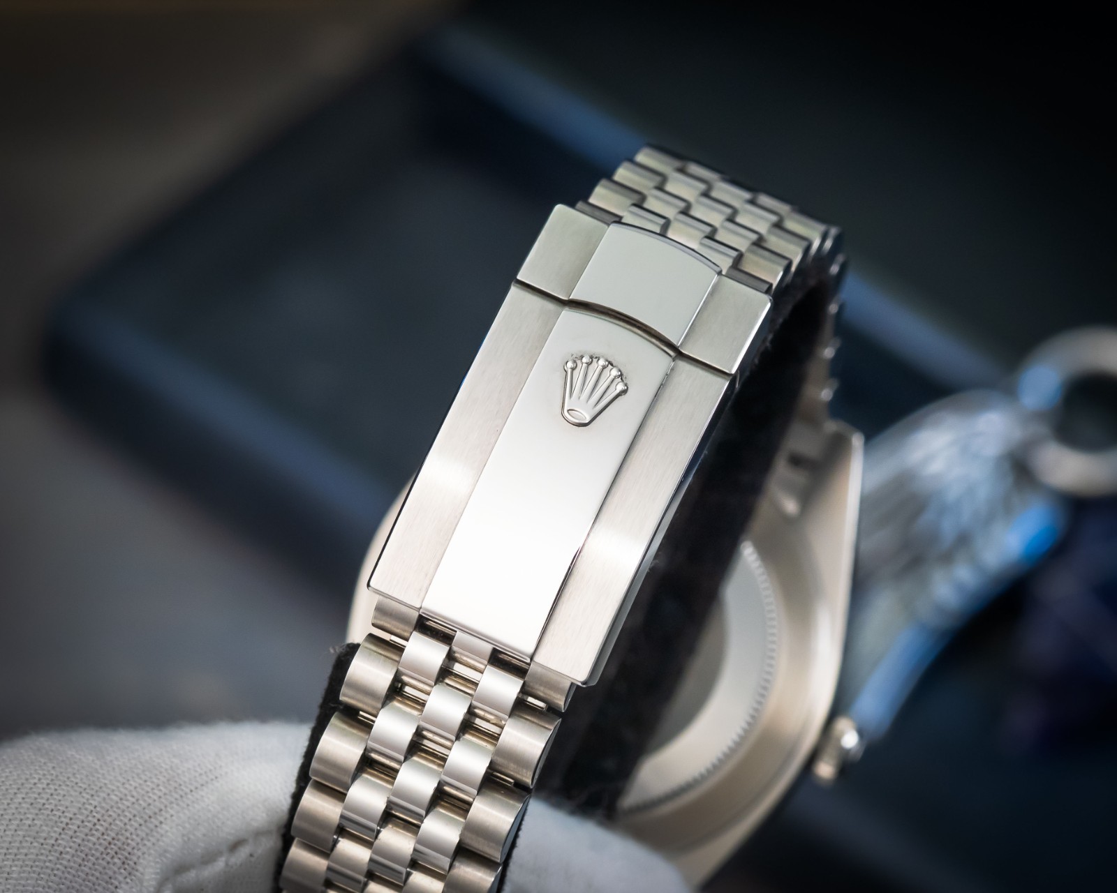 Rolex Datejust 41 Black Diamond Dial Jubilee Fluted – 2025 – BOX & PAPERS 126334