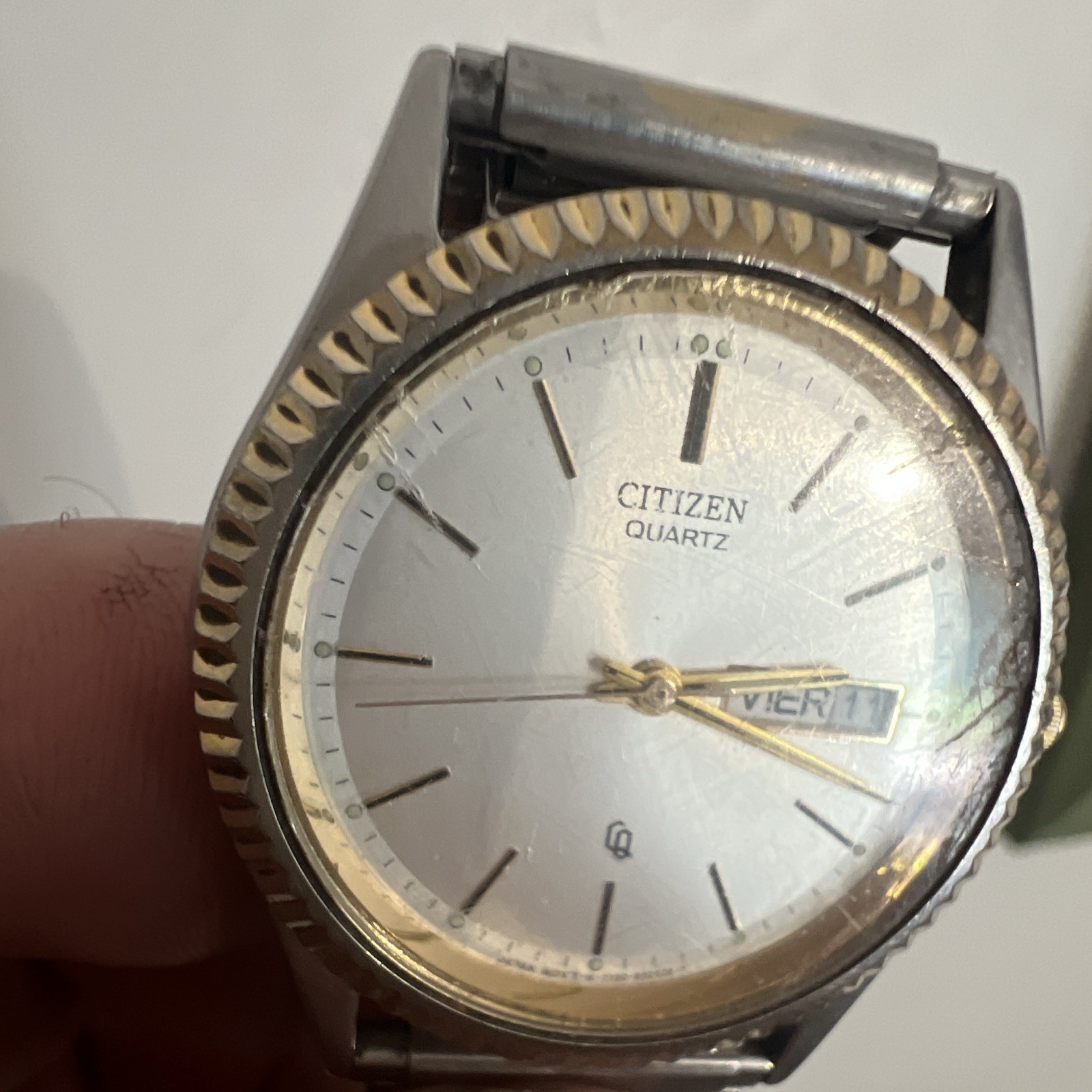 Citizen Quartz Analog Day/Date Silver Dial Two-Tone Metal Bracelet Watch 1980s