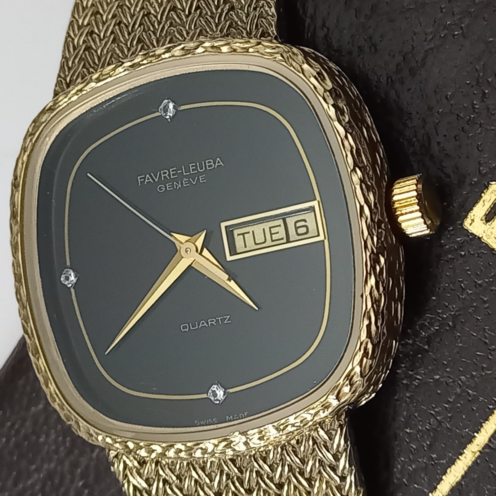 Elegant 1980’s Favre Leuba Quartz Gents Luxury Watch + Integrated Bracelet Dress