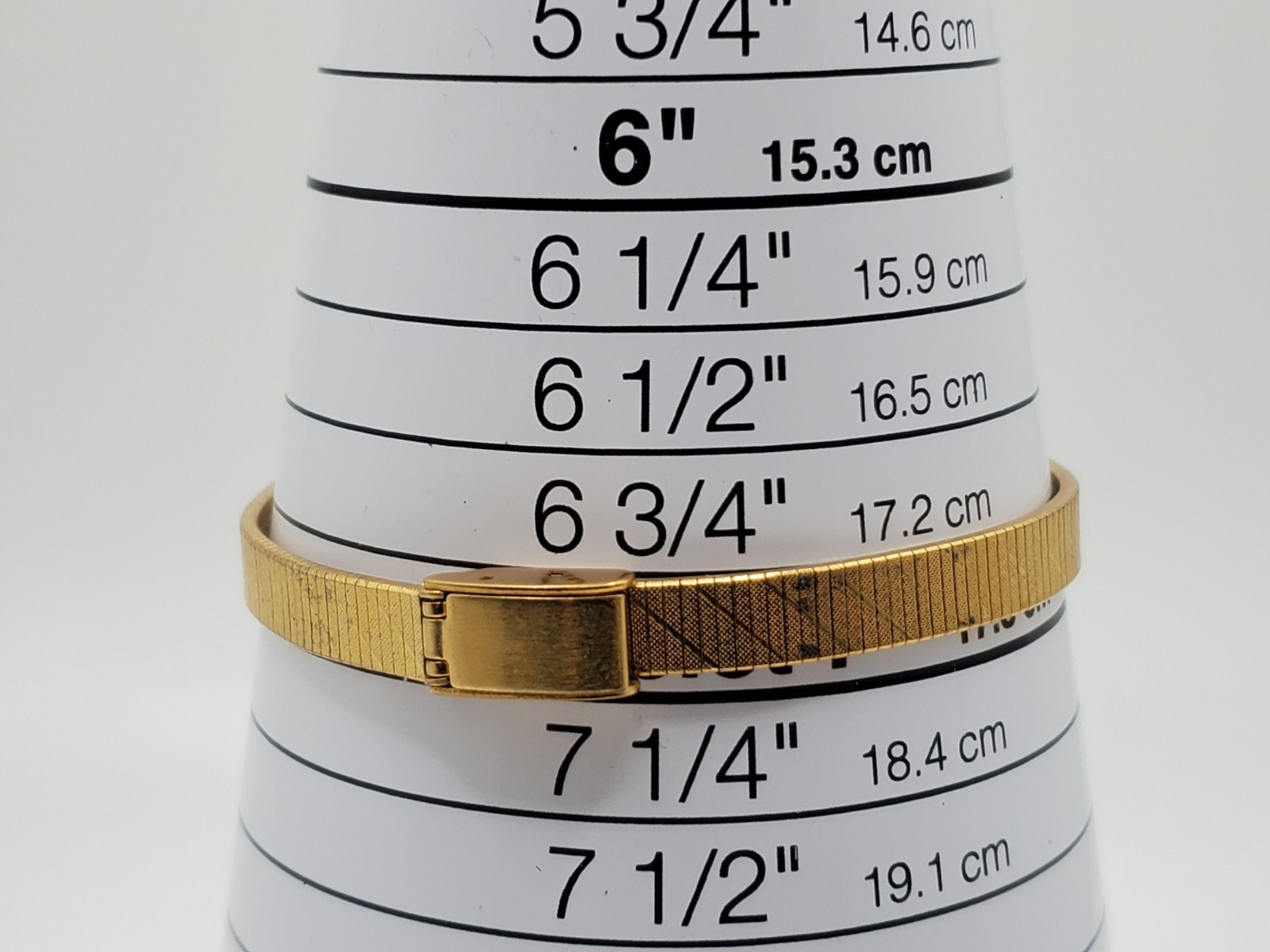 Vintage Helbros Ladies Gold Tone 16mm Oval Quartz Analog Watch New Battery
