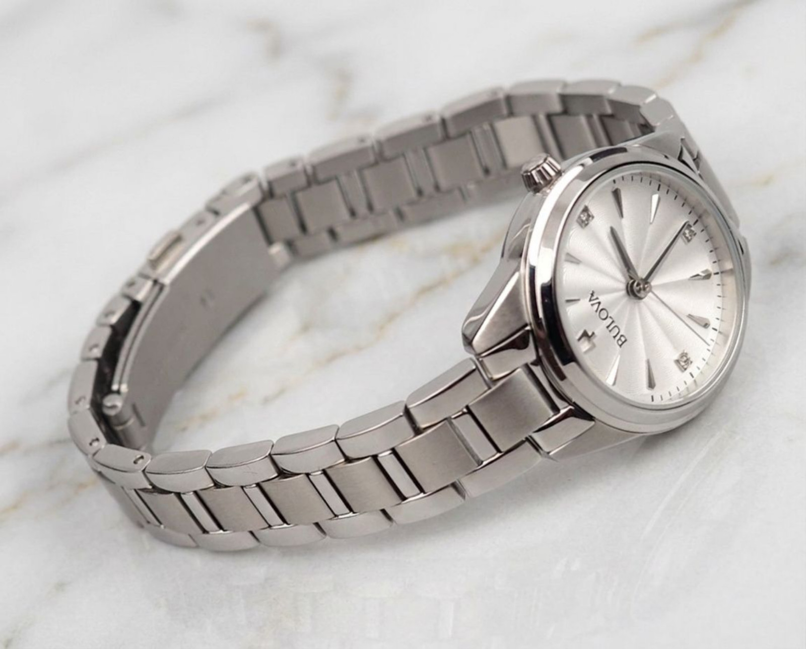 Mens White Dial Quartz Silver Stainless Steel Bulova Watch 40mm Waterproof