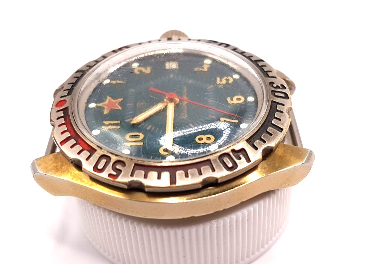 LEGENDARY RUSSIAN VINTAGE MENS WATCH VOSTOK KOMANDIRSKIYe MECHANICAL WORKING RAR