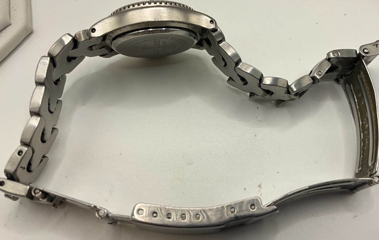 Vintage Guess Waterpro womens watch, light wear/use, looks sand runs good, nice