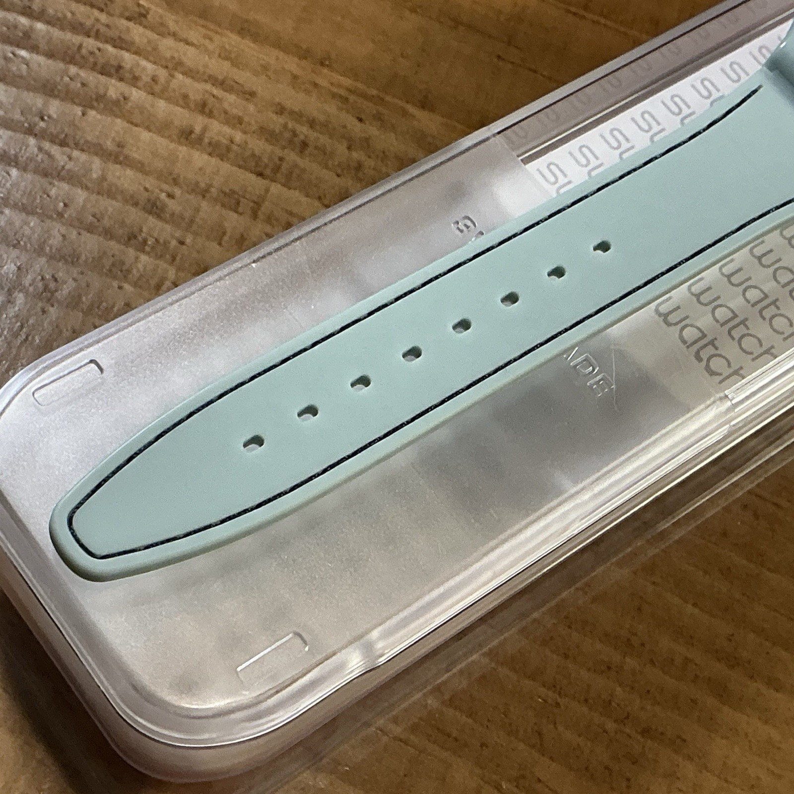 BLUE STITCHES – BEAUTIFUL – NEW IN BOX [ 34mm ]