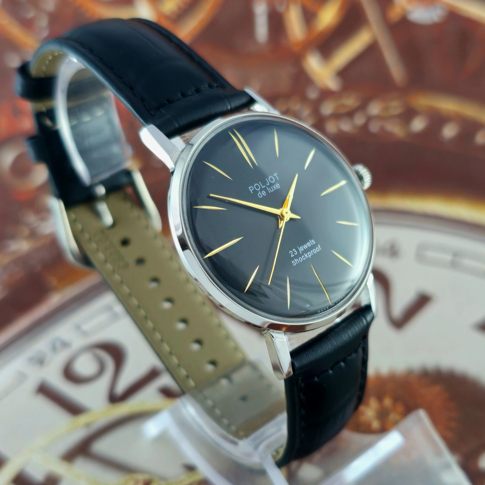 Poljot De Luxe ULTRA SLIM Soviet Wristwatch 2209 Black Dial Vintage Watch USSR