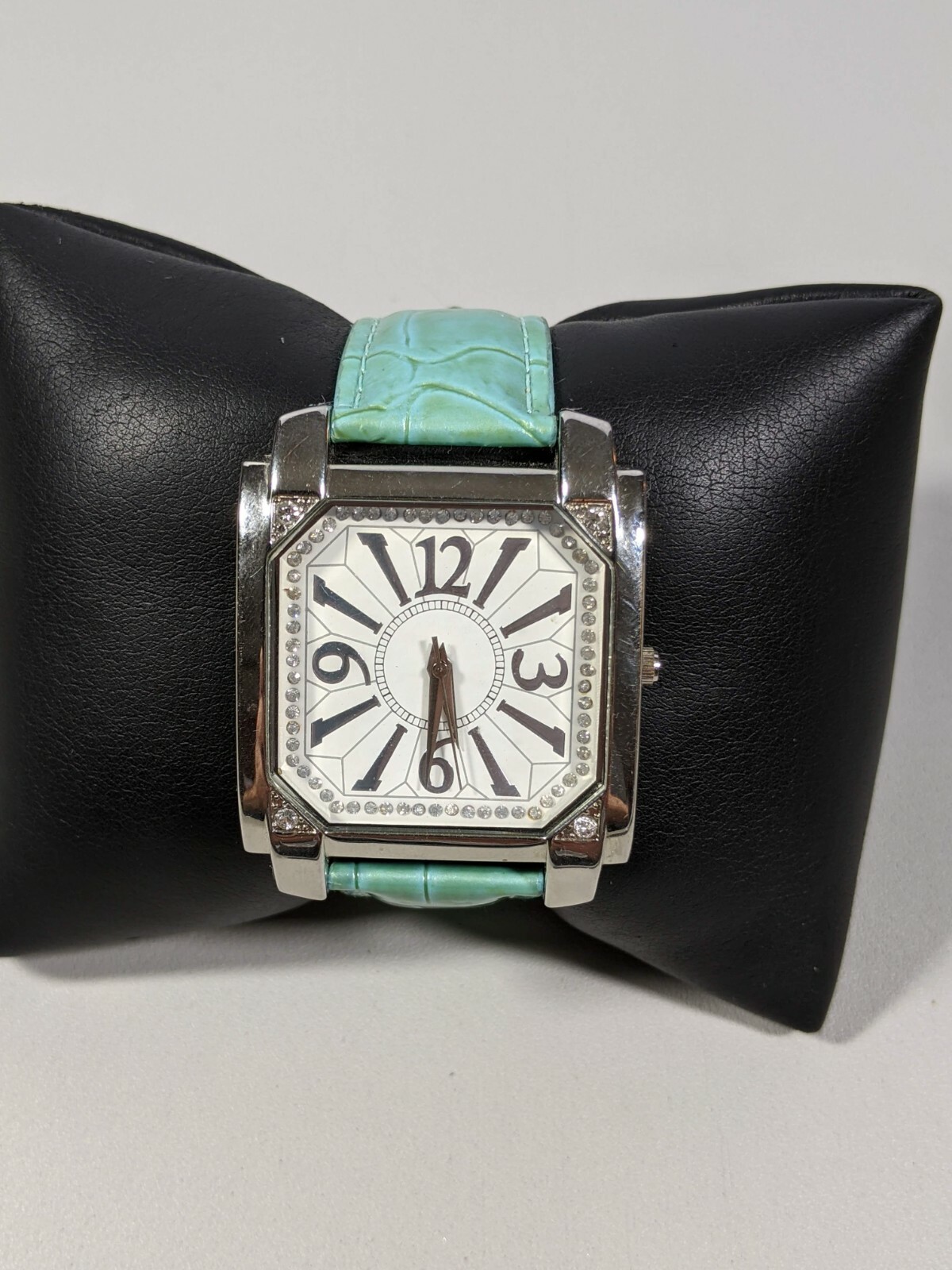 Peck & Peck White Dial Silver Tone Square Case 36 mm Green Faux Leather Watch
