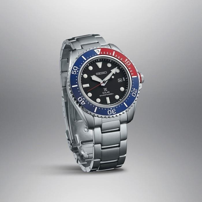 Seiko Prospex SNE591P1 Solar Divers 200M Pepsi Black Dial Stainless Steel